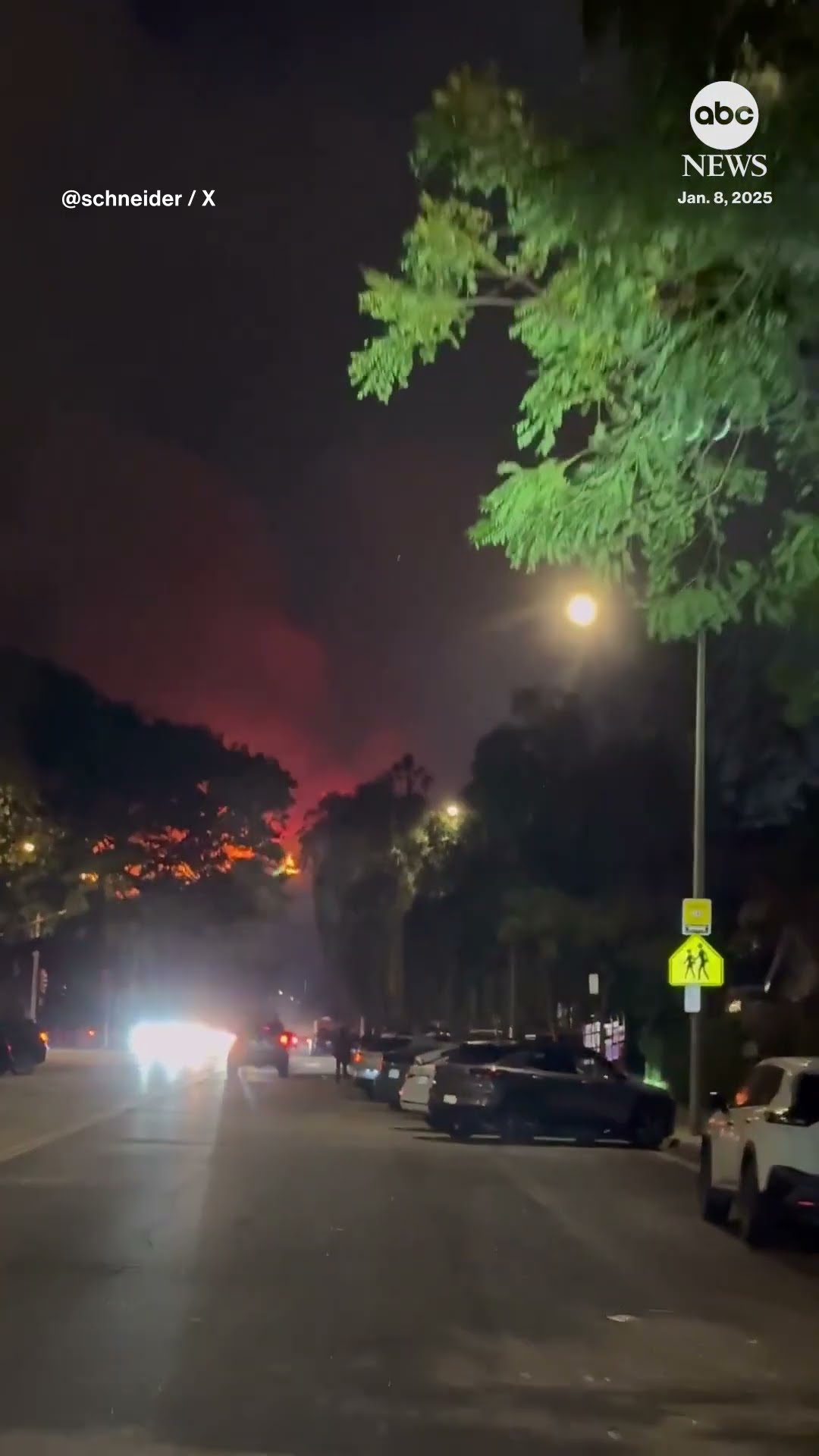 New fire erupts in LA's Hollywood Hills near Runyon Canyon