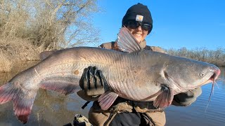 LOUISIANA Woman catches UNBELIEVABLE Fish & How To Skin and Steak Up Catfish (Catch*Clean*Cook)