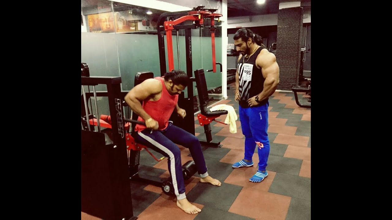 Marathi tv star Devdatta Nage working out  with sangram chougule