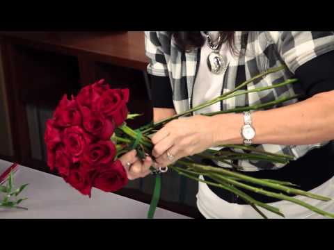How to: Arranging Rose Bridal Bouquet