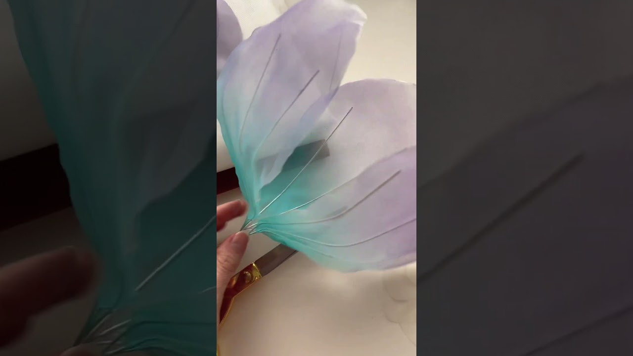 Today I’m trying new ombré shades for my Giant Silk Blooms