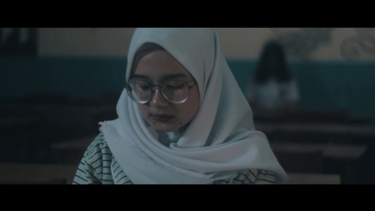 Trailer Short Movie Indonesia "Sekolah Berdarah" - YouTube