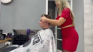 Beautiful Barberette - Head Massage