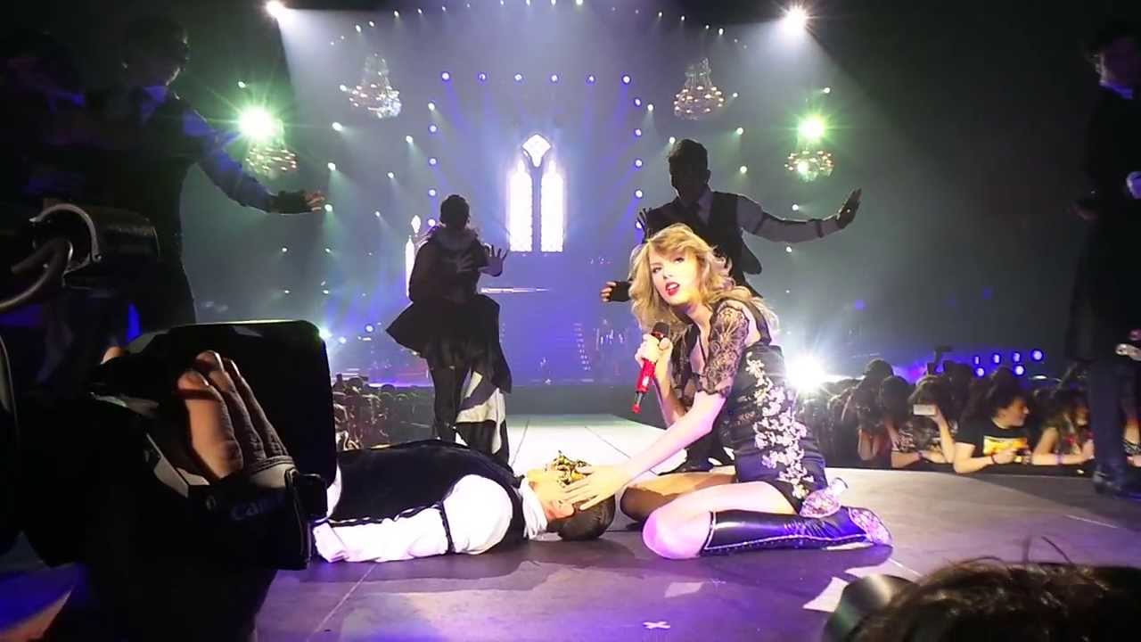 Taylor Swift I Knew You Were Trouble Full Red Tour London Front Row