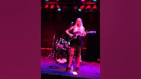 Landslide cover performed by Vicki Pritchard