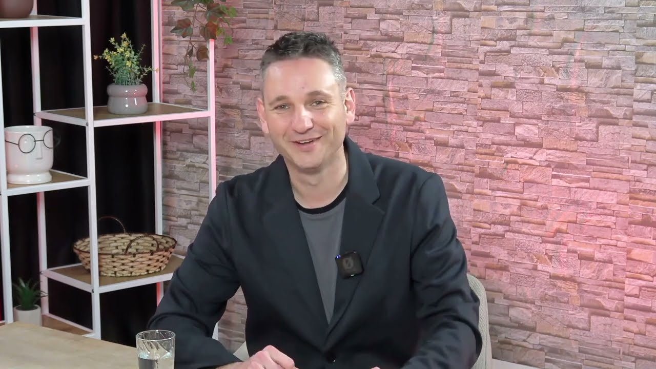 Пчелари: Тонове фалшив мед заливат България!