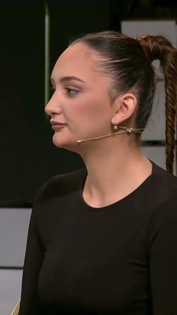 Xhoni flet me vajza të tjera jashtë programit, Klea: S’e dija, jam e zhgënjyer