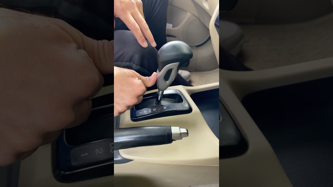 The Right Way to Shift Gears at Traffic Stops in an Automatic Car 