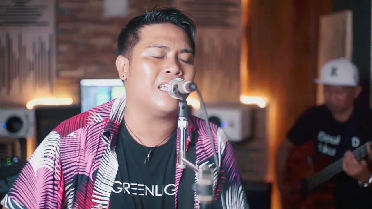 Komang - Raim Laode, Live Cover by Double D Akustika Komang - Raim Laode, Live Cover by Double D Akustika