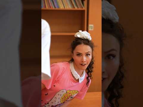 У Лизоньки появился парень. Это мой трек на фоне😊