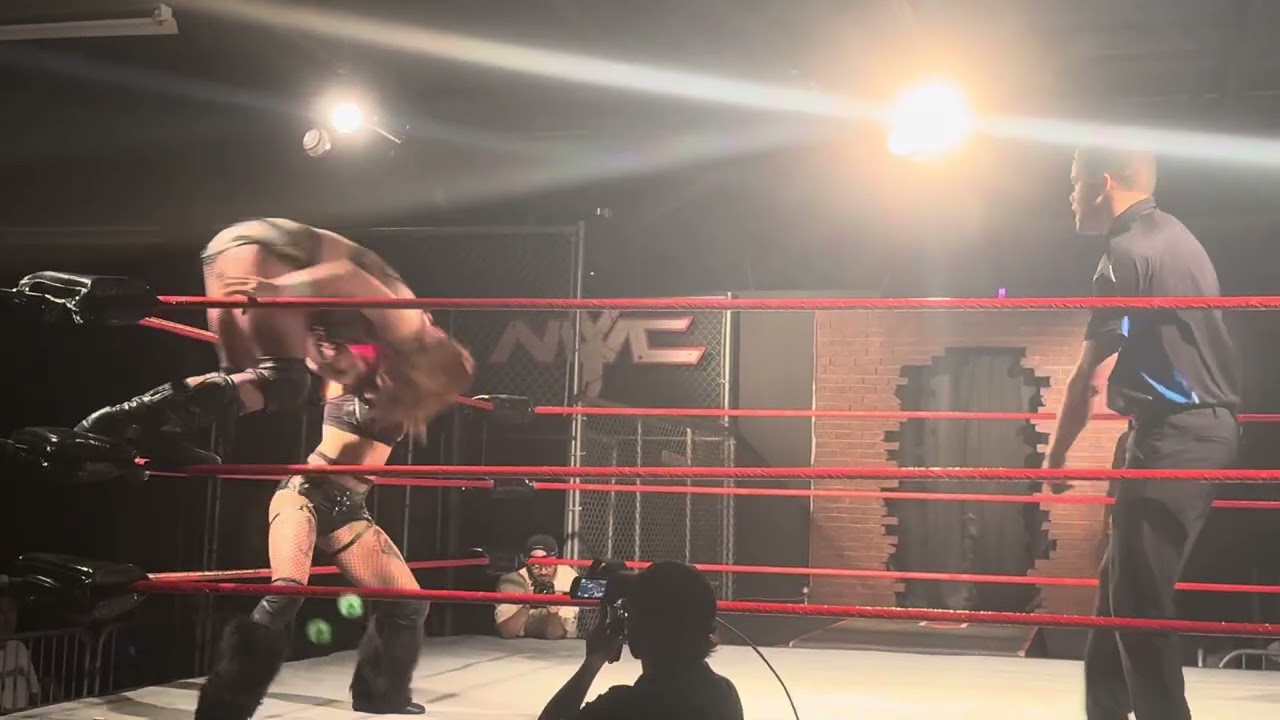 AMITY LAVEY vs. LIYIYAH