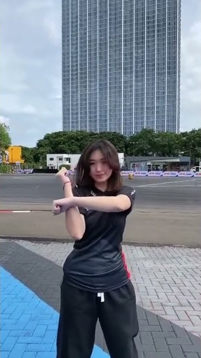 Goyang Pargoy Tiktok Viral Livy Renata