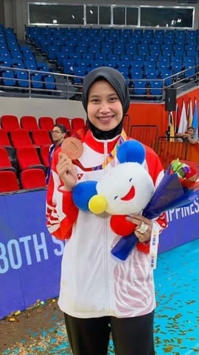 'Hany Budiarti' Pevoli Cantik Berlabel Timnas Indonesia