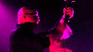 Garbage-Only happy when it rains-live @ Olympia Paris-16mai2012