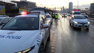 Üsküdar’da çakar ve emniyet şeridi denetimi