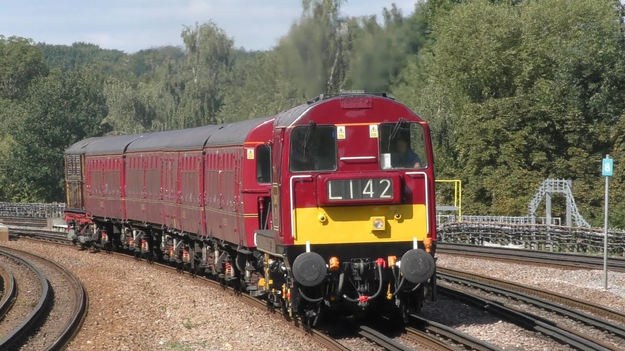 Heritage shuttles on the Met | 20142 'Sir John Betjeman', No.12 'Sarah Siddons', and 4-TC | 8/9/19