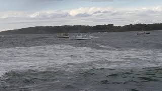 Kettle Cove - 20200930-4 Boats on the swell