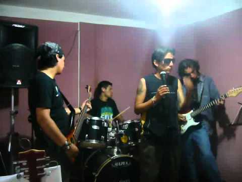 Banda "HoNASTERiO" invita a Dr. Max de los "AiRBoT...