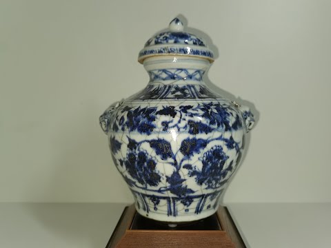 中国美術 青花 纏枝蓮花紋 双耳瓶 高29.5cm(LC136) 明青花缠枝莲纹双耳瓶(1对) 收藏资讯|艺术家|书画家|书画名人