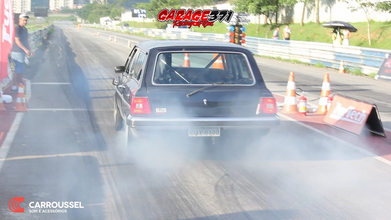 INCRÍVEL DRAG RACE RACHA NO Sambódromo do Anhembi SP - Corrida de arrancada  carros antigos Parte 1 