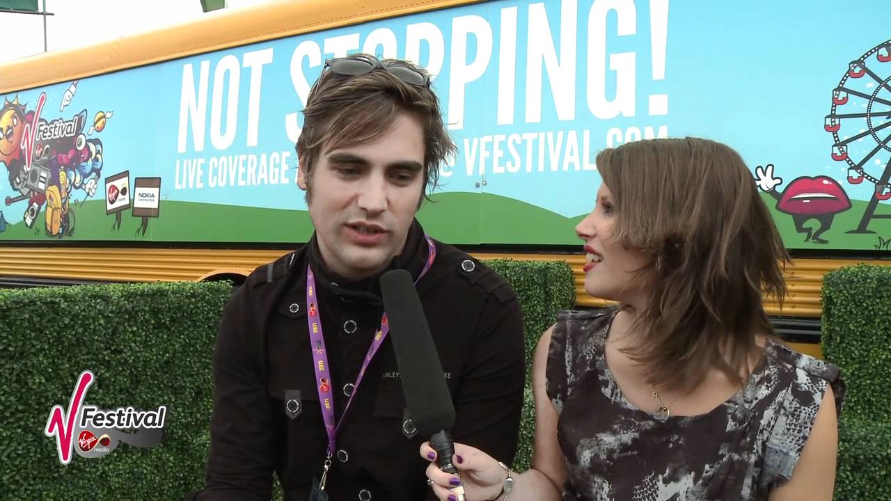 eminem rihanna v festival 2011 V Festival 2011 opener Charlie Simpson speaks to Pips