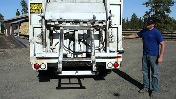 2006 International 7600 Rear Load Compactor #SS9408