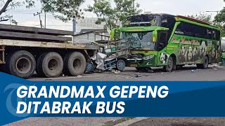 REMUK PARAH! GrandMax Tergencet Bus Sinar Mandiri Mulya dan Truk Trailer di Sidoarjo