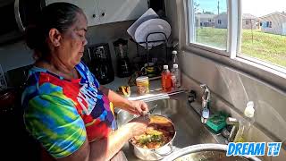 видео: Ураганный обед (быстро и просто) Курица карри и белый рис в Cameron's Cove (AIRBNB)!!!! картинка: Ураганный обед (быстро и просто) Курица карри и белый рис в Cameron's Cove (AIRBNB)!!!!