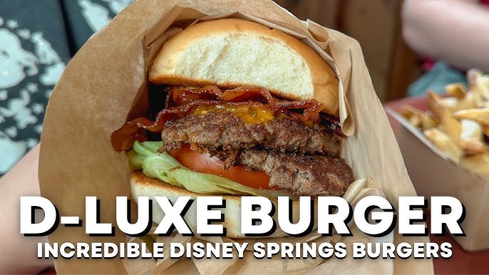 REVIEW – A Holly Jolly Meal at D-Luxe Burger