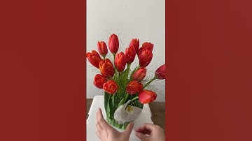tulip flower box💐 #diygiftideas #flowerarrangements #flowerbox #beautiful #tulips🌷  #shorts