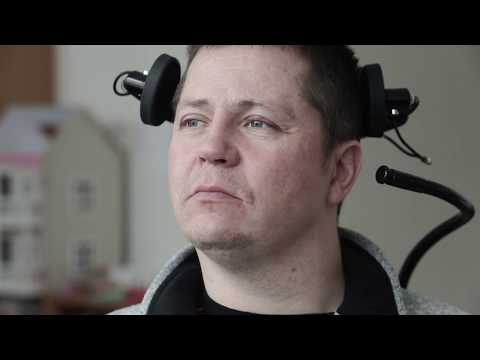 Video: Poikaystävä Halvaantunut Polttaritapahtumassa