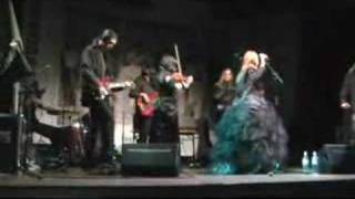 Tiarra Broken echoes live