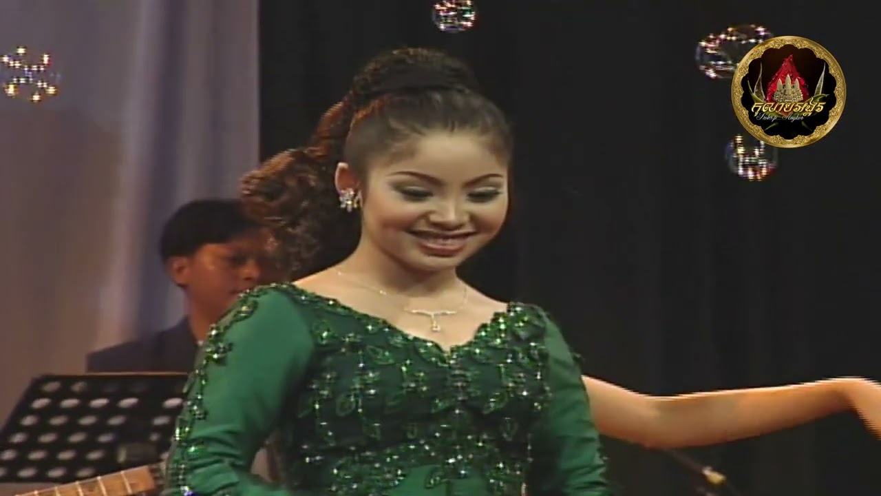 ស្រមៃកាលវ័យកុមារ   Sromaiy Kaal Veiy Koma កញ្ញា ទូច ស៊ុននិច   Touch Sunnix