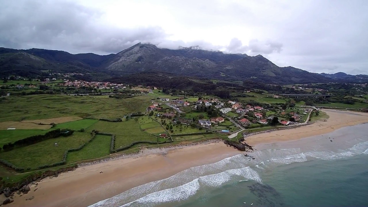 Paseo por la playa de la Espasa