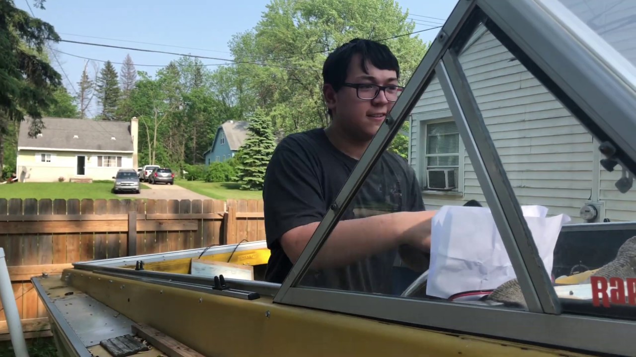 What to do in case of a lawnmower accident - YouTube