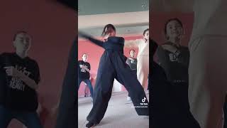 Sui dance