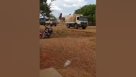 UPDF ARRIVING ACROSS SOUTH SUDAN BORDER TOWN OF NIMULE FOR SSPDF - UPDF JOINT OPERATION