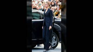 Very Outgoing Princess Lenor World Famous Queen Lenor