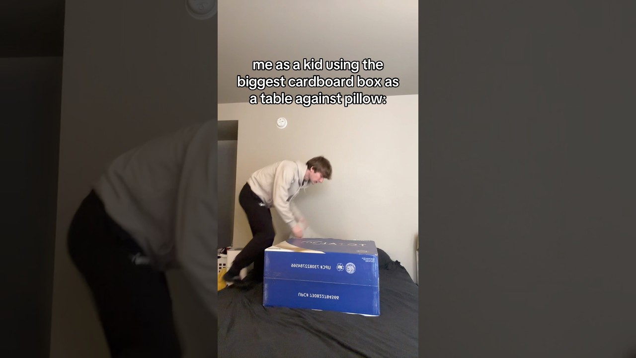 Думаю, каждый фанат WWE так делал 😂 