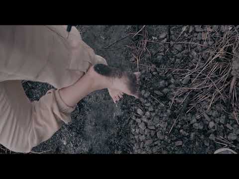 Fanfan's muddy soles
