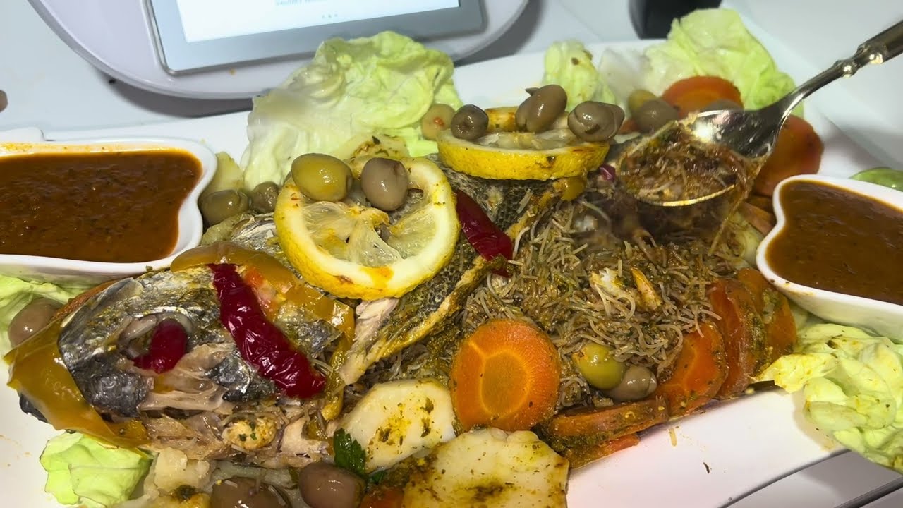 اسهل طجين وألذ حوت معمر بالشعرية الصينية والقمرون بالترموميكس