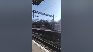 A GWR IET passing through Twyford Station on the Down Fast Line on the 27.02.2022. #shorts