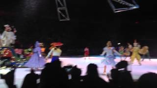 Disney On Ice: Let's Celebrate! (Finale 2 - Christmas)