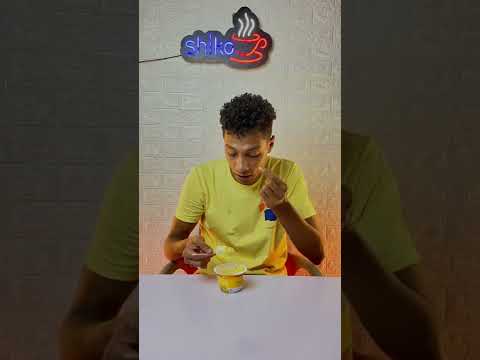 زبادي يوناني بفطيرة الليمون