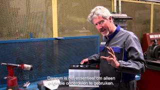 U Kunt TOM Op Zijn Woord Geloven: ACCU'S U Kunt TOM Op Zijn Woord Geloven: ACCU'S