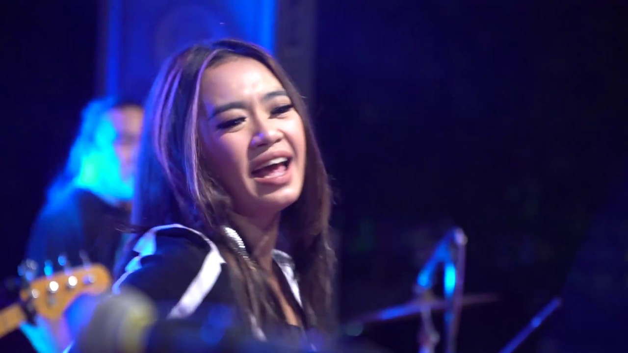 BERTARUH RINDU   RENA KDI MONATA RAKMANIA TASIKAGUNG 2018
