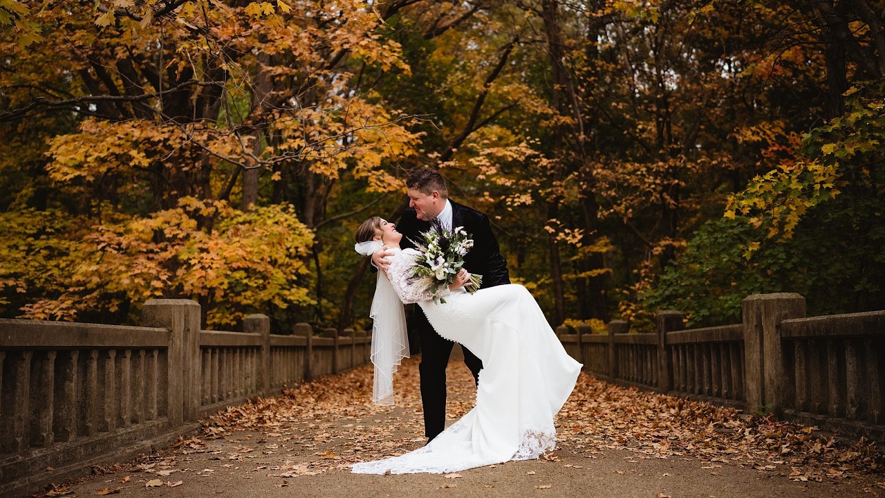 Starved Rock Lodge Wedding- Oglesby, Illinois | Maleah & Connor