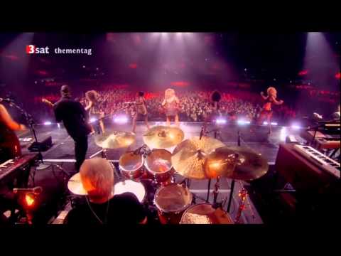 Tina Turner -Addicted to Love- Live from the Gelre Dome