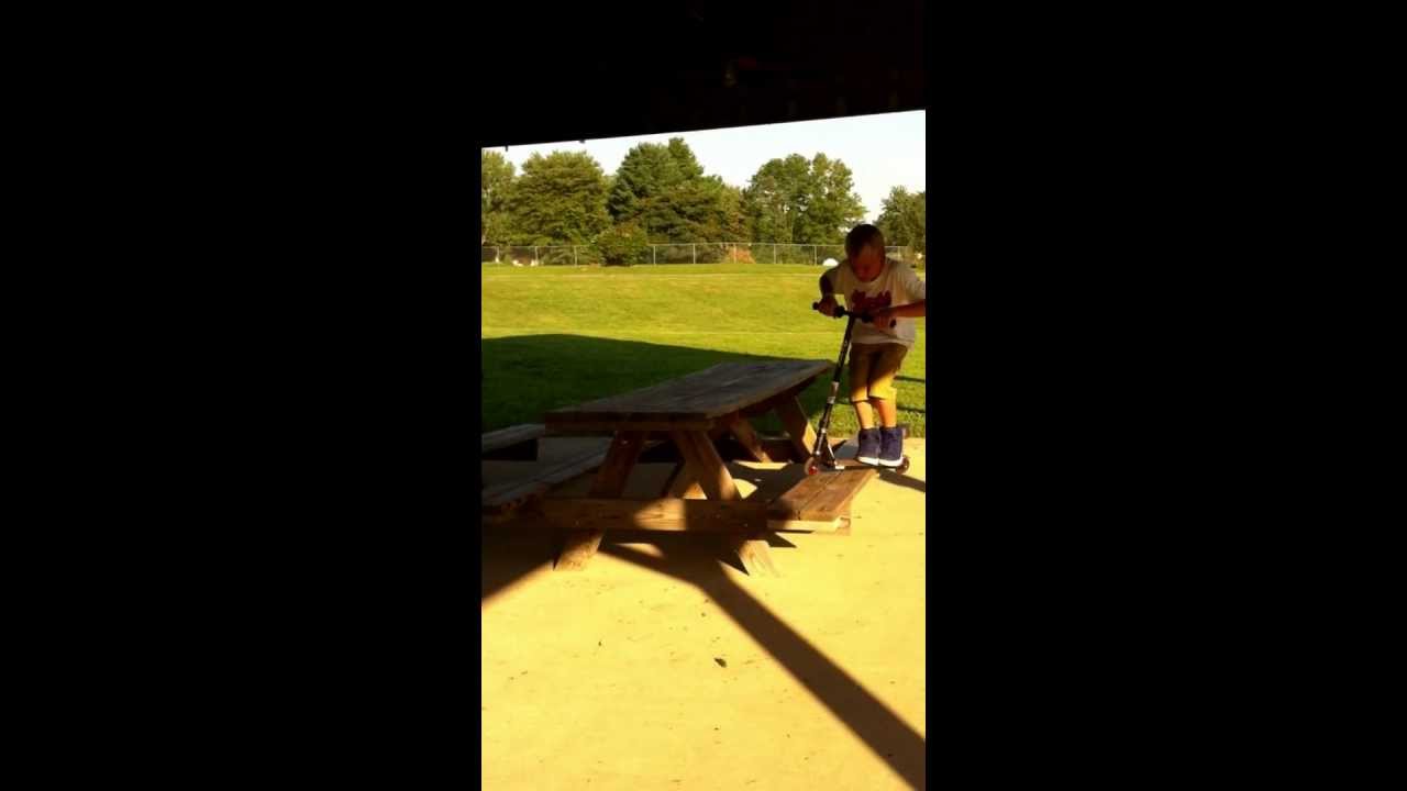 Stall on a picnic table
