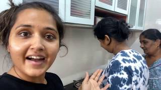 Kajal Raghwani , Making cake  n pasta 